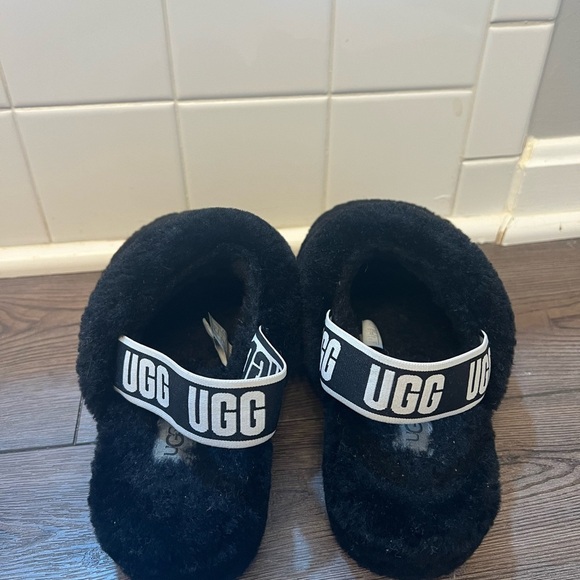 UGG Black Fluffy Slide Sandals - Picture 2 of 5